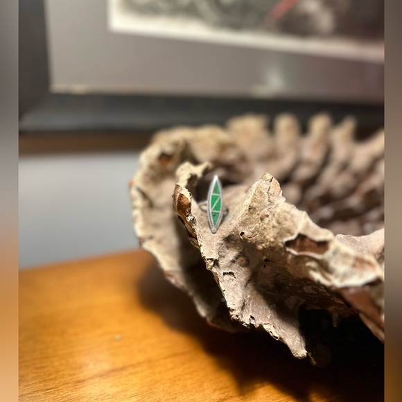 Native American vintage 925 sterling silver and inlaid malachite Zuni Ring - Picture 7 of 10